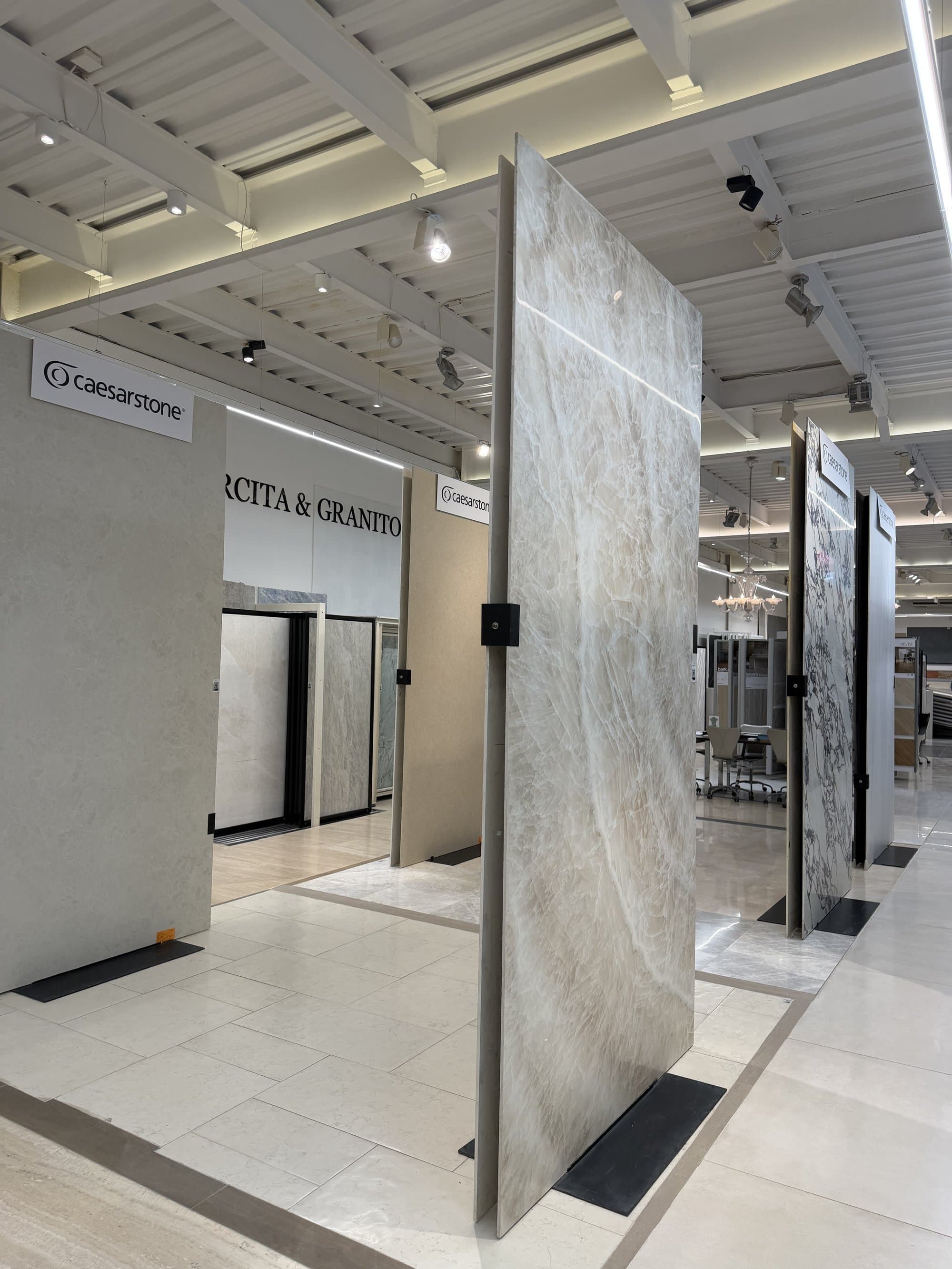 Muestras de Caesarstone en el showroom